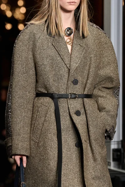 Look 37